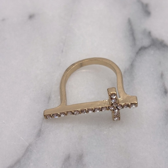Gold‎ & Crystal Cross Finger Fashion Ring Sz 9-10 - Picture 6 of 7
